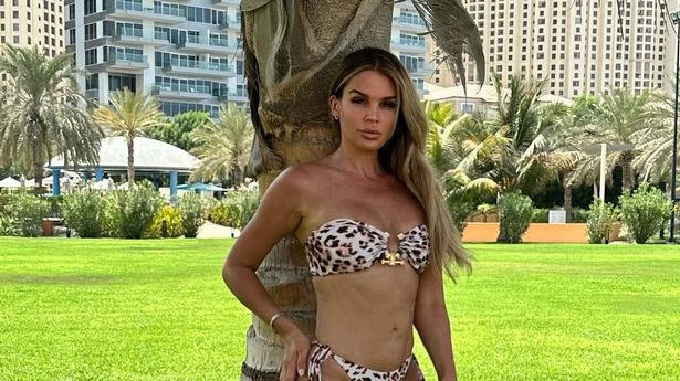 丹妮尔·劳埃德(Danielle Lloyd)承认，她放弃了整容手术，转而采用一种新的减肥方法