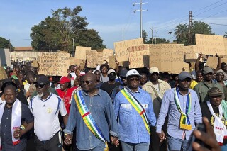 中非共和国数千人集会反对俄罗斯瓦格纳雇佣军