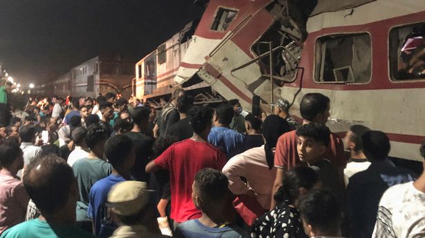 埃及火车相撞，造成至少两人死亡